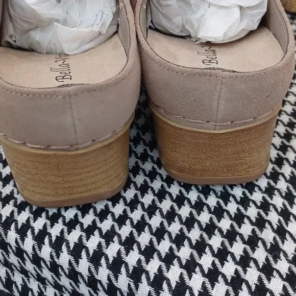 Bella Vita Motto Almond Suede Leather Clogs 6WW - NIB - Picture 5 of 10